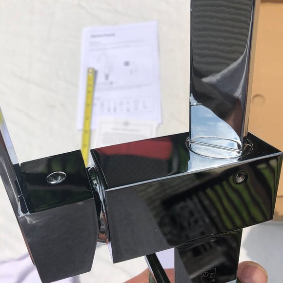 Modern Kitchen Faucet - Chrome finish - Picture 4 of 7